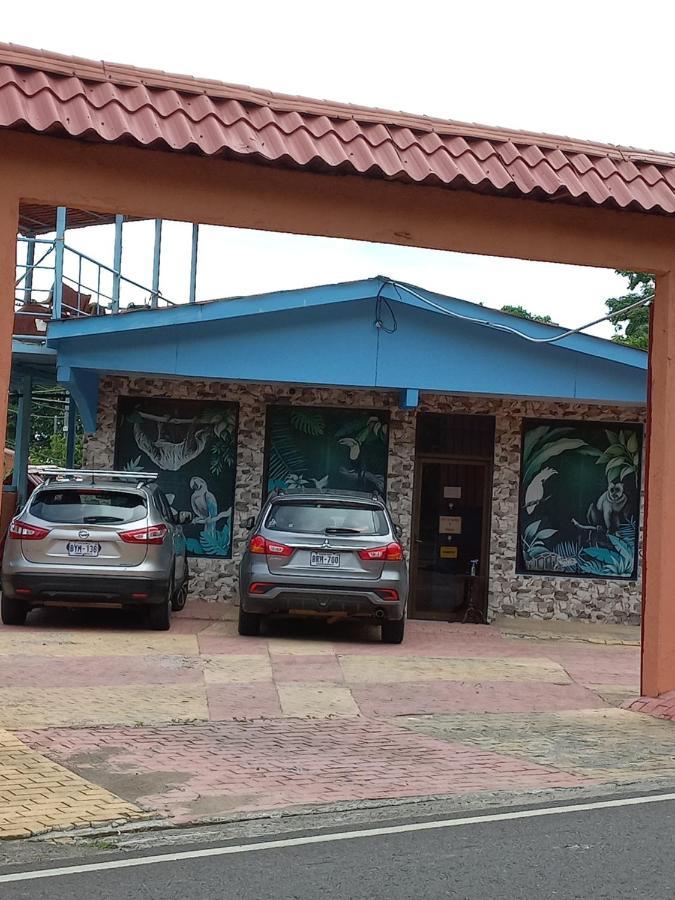 פוארטו לימון Hotel La Uvita מראה חיצוני תמונה